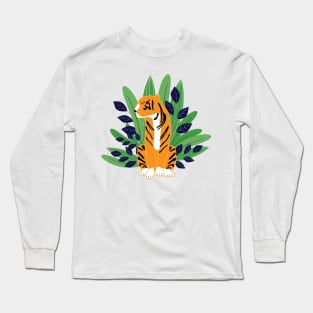 Tiger amoung leaves Long Sleeve T-Shirt